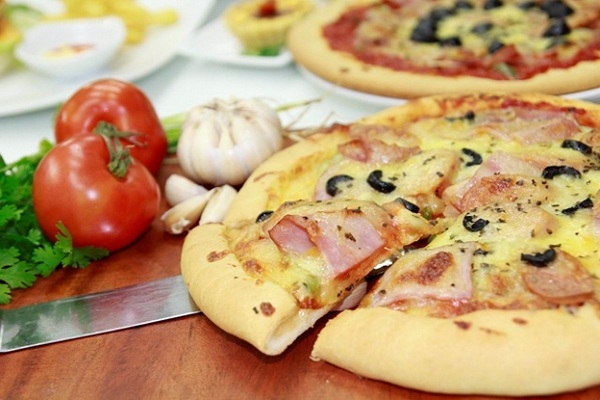 Cần những nguyên liệu gì để làm pizza dough?
