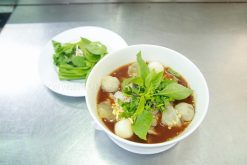 học cách làm hủ tiếu thái lan