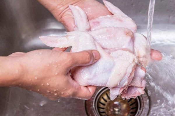 Cách khử mùi hôi của cánh gà