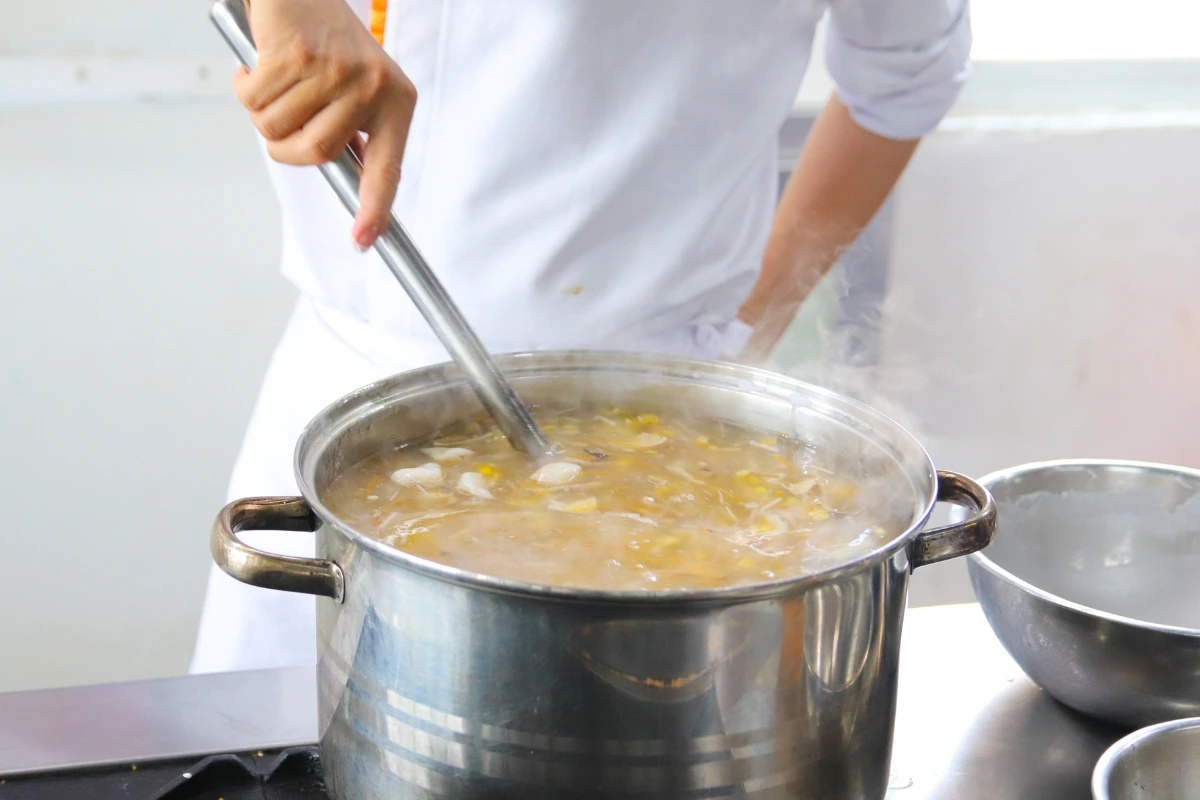 thực hành nấu súp hải sản