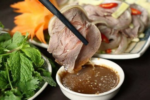 học làm bò tơ hấp rau rừng