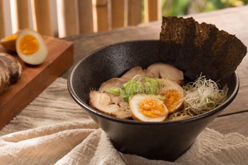 học nấu mì ramen