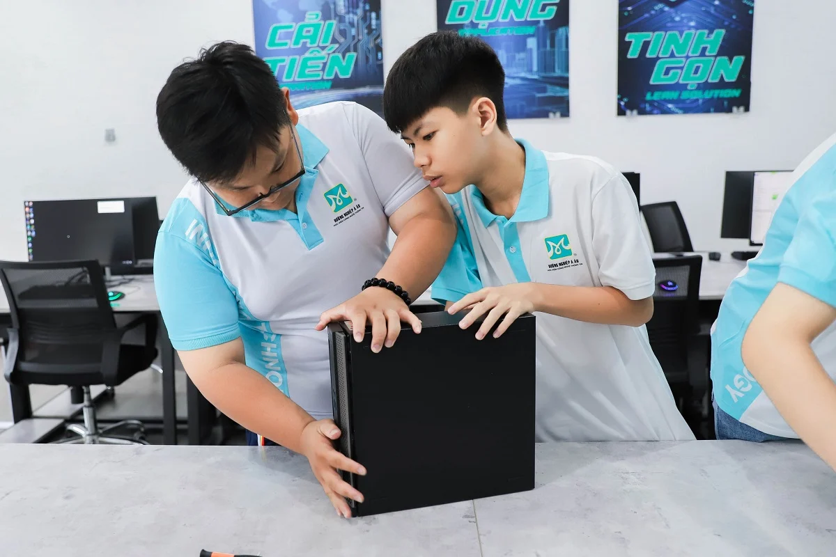 học viên quán sát cpu