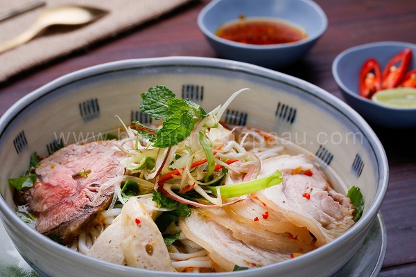 học làm bún bò